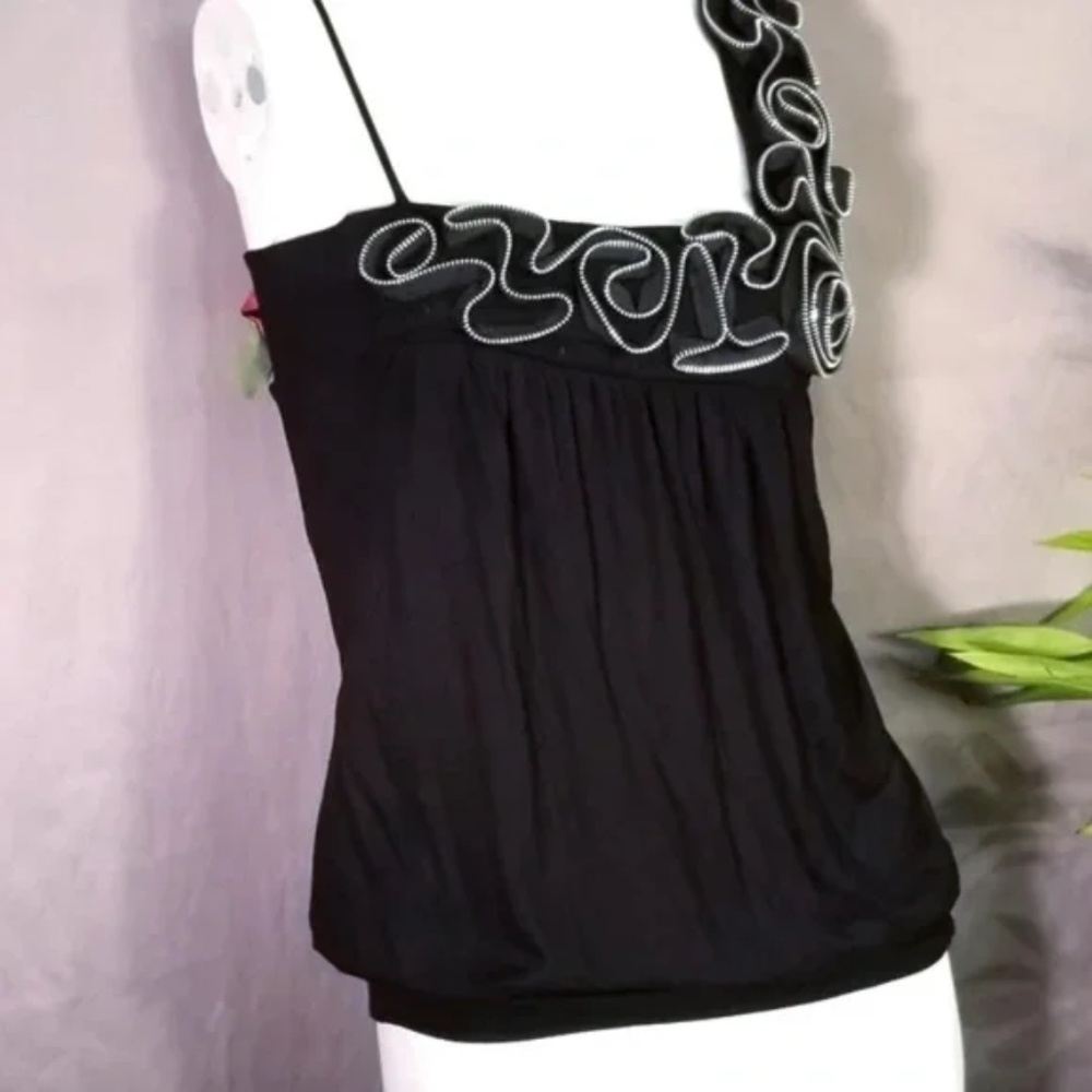 Asymmetrical Tank with Zipper Edge Ruffle - Picture 5 of 8